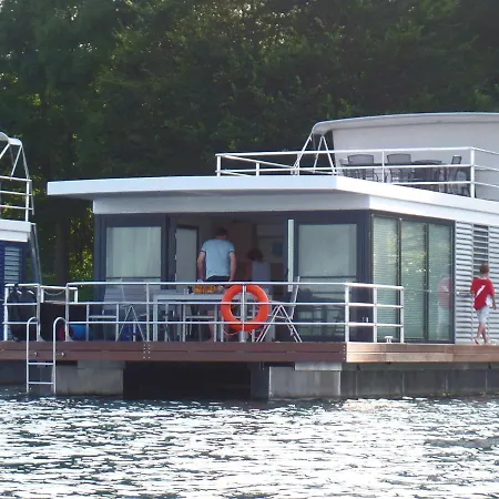 Floating 44 In - Boot 1 * Xanten