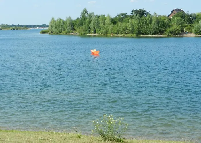 Floating 44 In - Boot 1